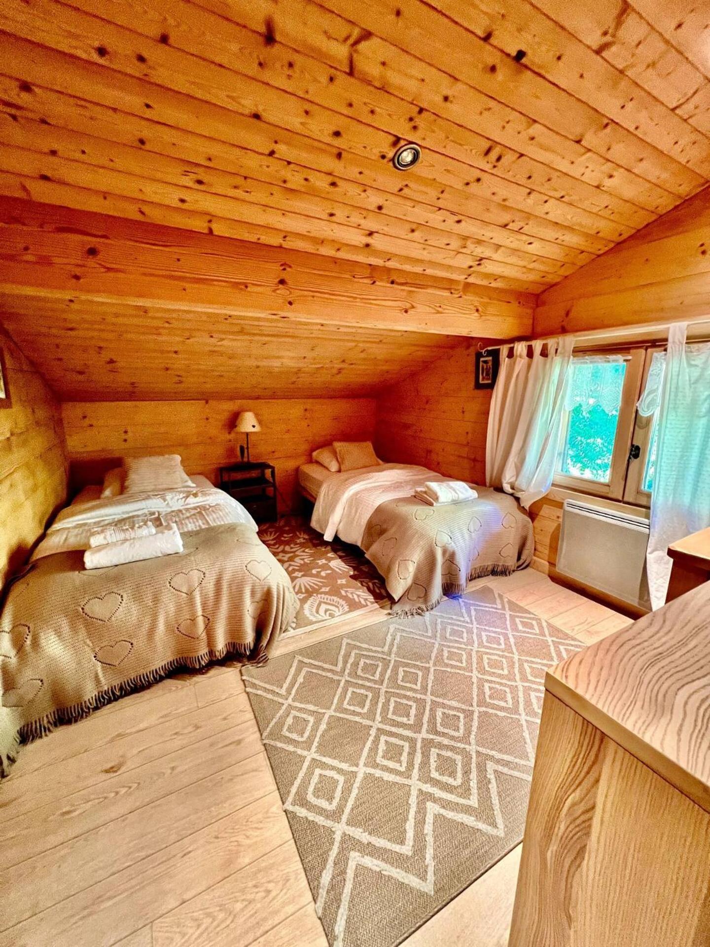 Les Clefs Charming Family Chalet For 8 People, With Private Hot Tub מראה חיצוני תמונה