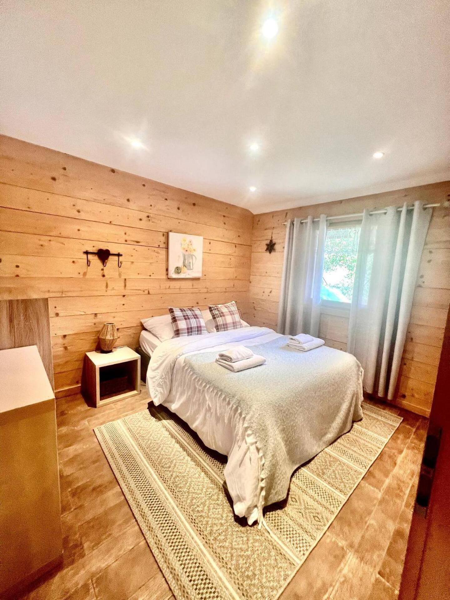 Les Clefs Charming Family Chalet For 8 People, With Private Hot Tub מראה חיצוני תמונה