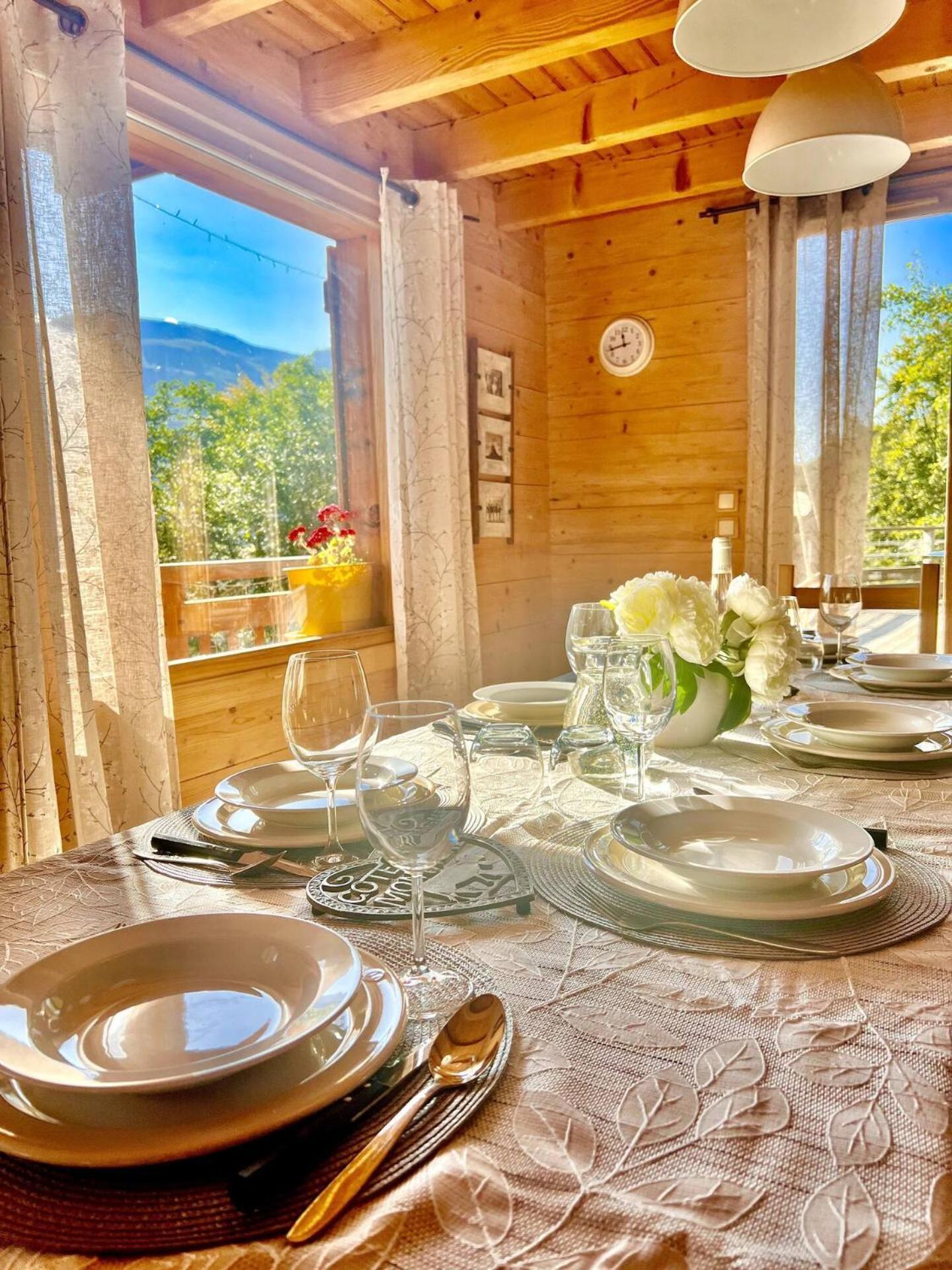 Les Clefs Charming Family Chalet For 8 People, With Private Hot Tub מראה חיצוני תמונה