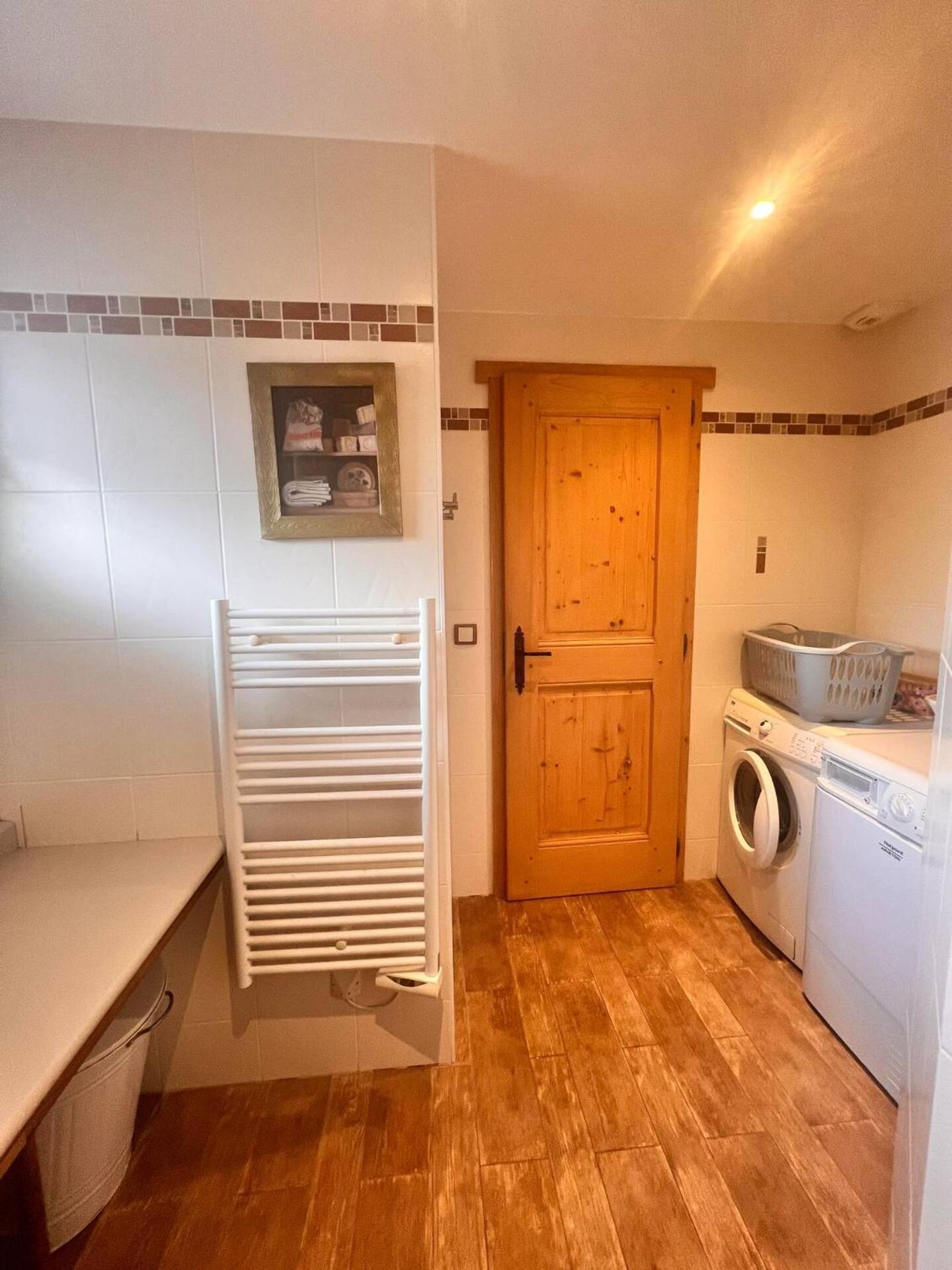 Les Clefs Charming Family Chalet For 8 People, With Private Hot Tub מראה חיצוני תמונה